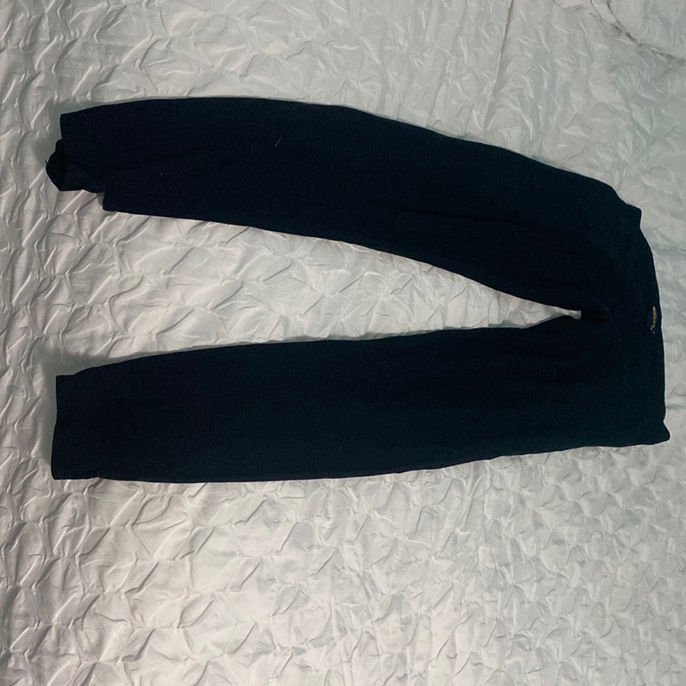 Black bottoms for girls!